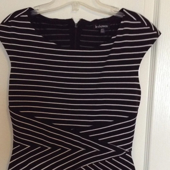 Le Chateau Women's Midi Dress Size S/M Fitted Lined Black White Striped - Picture 2 of 6